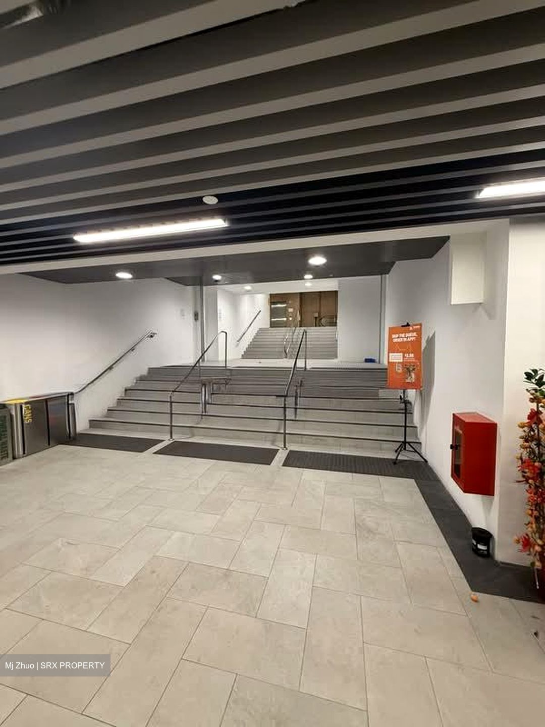 Club Street (D1), Retail #540169981
